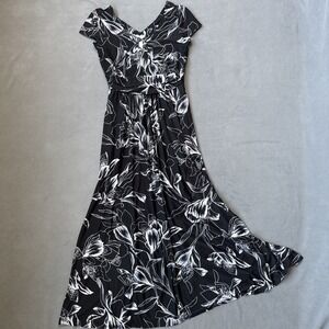 Soma Dress Womens XS Black Floral Cross Front ALine Maxi Flowing Stretch